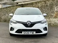 Used Renault Clio Iconic 100 HP (73 kW) 2020 White Hatchback