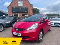 Used Honda Jazz ES 100 HP (73 kW) 2010 Red Hatchback