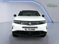 Used Vauxhall Grandland X Ultimate 143 HP (105 kW) 2025 White SUV