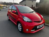 Używany Toyota Aygo 2014 Czerwony Hatchback
