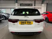 Used Jaguar XF Sportbrake Portfolio 250 HP (183 kW) 2019 White Estate
