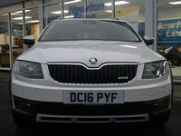 Used Skoda Octavia 184 HP (135 kW) 2016 White Hatchback