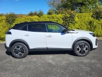 Gebraucht Peugeot e-2008 GT 113 kW (154 PS) 2024 Weiß SUV