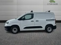 Used Vauxhall Combo Edition 75 HP (55 kW) 2021 White MPV
