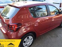 Begagnad Dacia Sandero Lauréate 90 HK (66 kW) 2018 Halvkombi