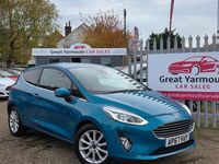 Used Ford Fiesta Titanium 125 HP (91 kW) 2017 Blue Hatchback