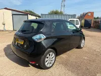 Used Renault Zoe Dynamique 64 kW (88 HP) 2016 Black Hatchback