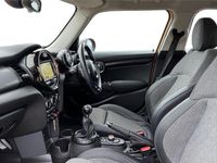 Used Mini Cooper 136 HP (100 kW) 2015 Volcanic orange Hatchback