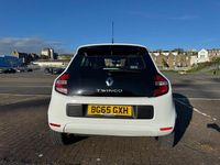 Używany Renault Twingo Dynamique 70 KM (51 kW) 2015 Biały Hatchback