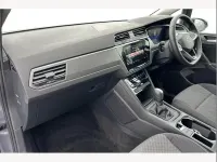 Usado VW Touran Match 150 HP (110 kW) 2025 Cinzento Monovolume