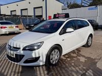 Used Vauxhall Astra S 2013 White Estate