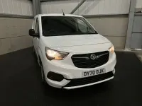 Gebraucht Vauxhall Combo Edition 100 PS (73 kW) 2021 Weiß Van / Kleinbus