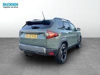 Used Dacia Duster Extreme 143 HP (105 kW) 2025 Green Hatchback