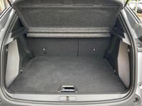 Second-hand Peugeot e-2008 Premium 98 kW (134 CP) 2022 Gri SUV