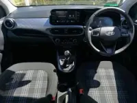 Used Hyundai i10 Premium 67 HP (49 kW) 2023 White Hatchback