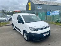 Used Citroën Berlingo Start 75 HP (55 kW) 2020 White MPV