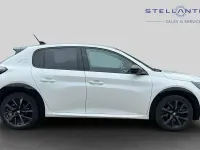 Used Peugeot 208 Premium 99 HP (72 kW) 2021 White Hatchback