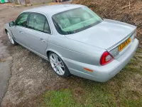 Usado Jaguar XJ Sovereign 204 HP (150 kW) 2008 Prateado Sedan
