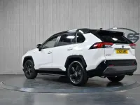 Used Toyota RAV4 Hybrid 218 HP (160 kW) 2021 White SUV
