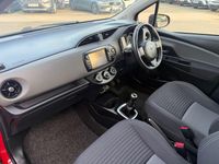 Used Toyota Yaris 71 HP (52 kW) 2019 Red Hatchback
