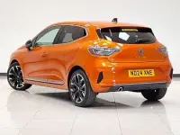 Used Renault Clio Techno 90 HP (66 kW) 2024 Orange Hatchback