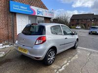 Used Renault Clio II Extreme 74 HP (54 kW) 2009 Silver Hatchback