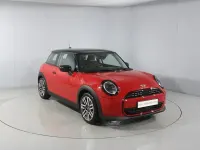 Usado Mini Cooper Hatch 113 kW (154 CV) 2025 Rojo Utilitario