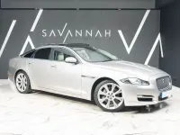 Usado Jaguar XJ Portfolio 300 HP (220 kW) 2017 Dourado Sedan