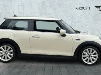 Used Mini Cooper Classic 134 HP (98 kW) 2019 Pepper white Hatchback