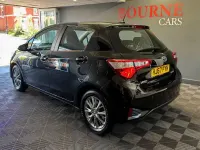 Used Toyota Yaris 100 HP (73 kW) 2017 Black Hatchback