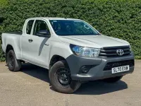 Used Toyota HiLux Active 150 HP (110 kW) 2020 White Pickup