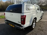 Used Isuzu D-Max 2017 White Pickup