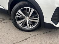 Used Peugeot 3008 Allure Premium 222 HP (163 kW) 2022 White SUV