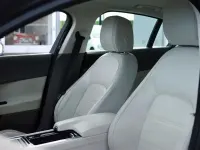 Używany Jaguar XE Prestige 250 KM (183 kW) 2018 Szary Sedan/Limuzyna