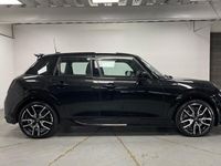 Used Mini Cooper Hatch 113 kW (154 HP) 2025 Black Hatchback