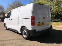 Used Vauxhall Vivaro S 100 HP (73 kW) 2023 White MPV