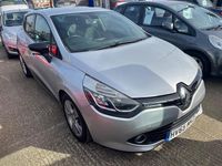 Usado Renault Clio IV Dynamique 90 HP (66 kW) 2015 Prateado Citadino