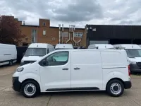 Gebraucht Peugeot Expert Premium 145 PS (106 kW) 2022 Weiß Van