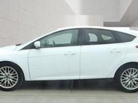 Usado Ford Focus Zetec 125 HP (91 kW) 2013 Branco Citadino