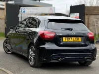 Begagnad Mercedes A180 AMG Line Premium 2017 Svart Halvkombi
