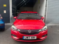 Używany Vauxhall Astra SRi 150 KM (110 kW) 2017 Czerwony Hatchback