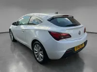 Usado Vauxhall Astra GTC SRi 2016 Branco Citadino