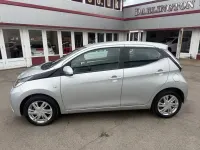 Używany Toyota Aygo x-press 68 KM (50 kW) 2014 Srebrny Hatchback
