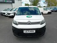 Używany Citroën Berlingo 100 KM (73 kW) 2022 Biały Minivan