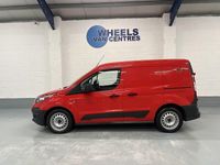 Used Ford Transit Connect 113 HP (83 kW) 2015 Red MPV