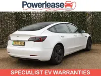 Używany Tesla Model 3 RWD 177 kW (241 KM) 2023 Biały Sedan/Limuzyna