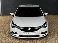 Używany Vauxhall Astra SRi 150 KM (110 kW) 2018 Biały Hatchback