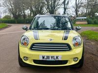 Used Mini Cooper Countryman 122 HP (89 kW) 2011 Yellow SUV