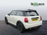 Używany Mini Cooper Hatch 134 KM (98 kW) 2018 Biały Hatchback