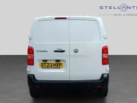 Używany Vauxhall Vivaro S 99 KM (72 kW) 2023 Biały Minivan